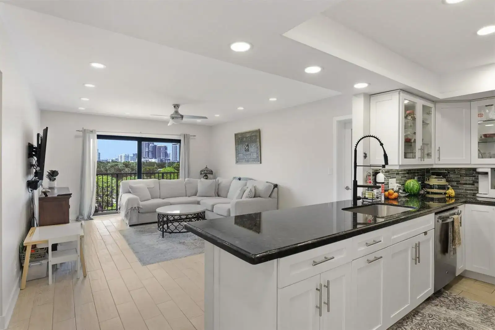 1000 RIVER REACH Drive # 516, Fort Lauderdale FL 33315 photo 4