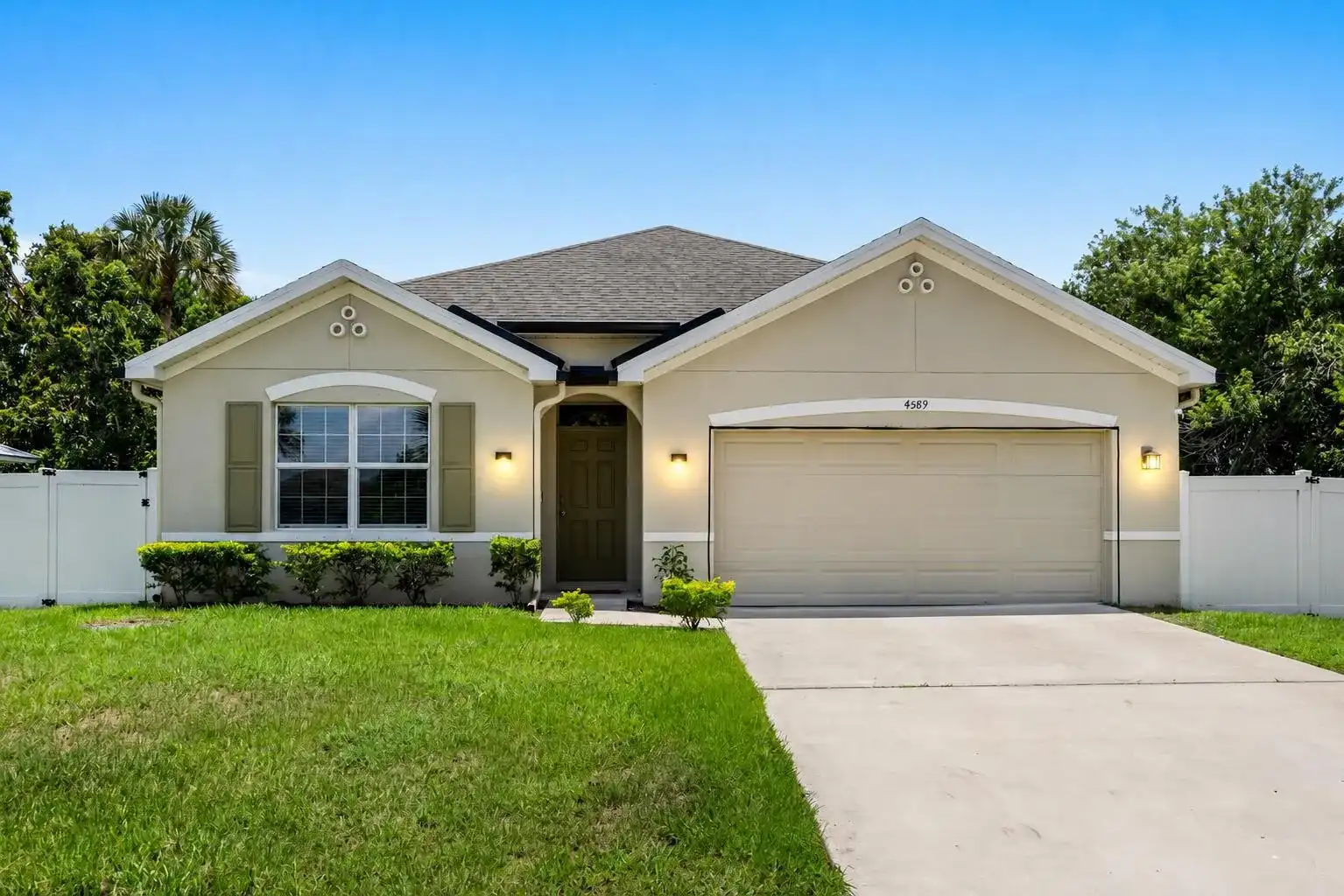 4589 SW Uleta Street, Port St. Lucie FL 34953