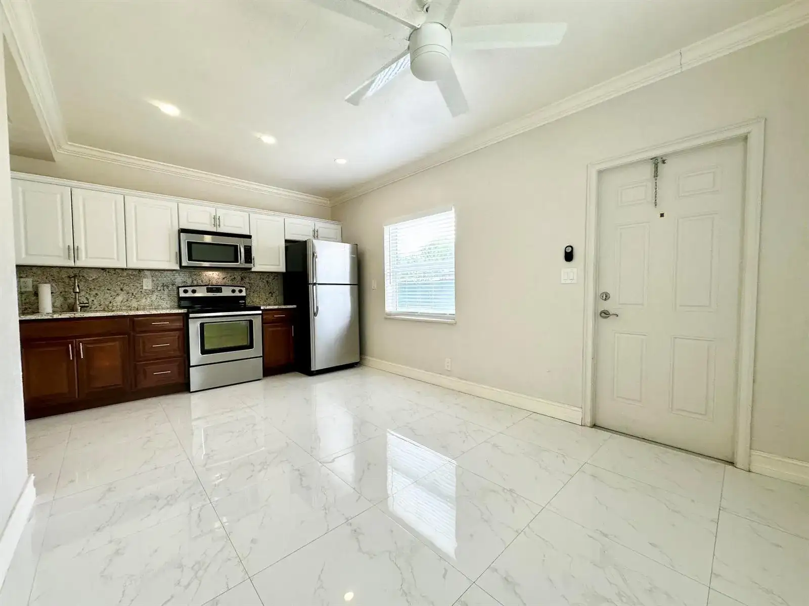 1041 NE 16th Avenue, Fort Lauderdale FL 33304 photo 2