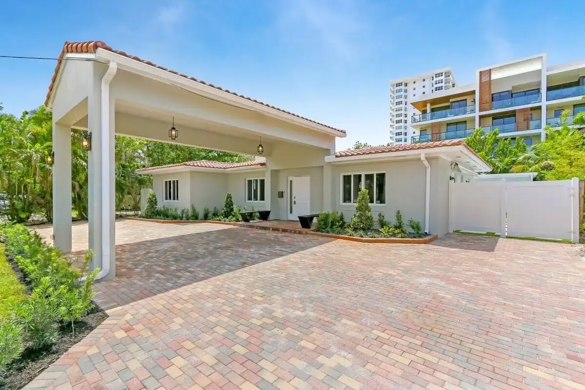 3025 CENTER Avenue, Fort Lauderdale FL 33308
