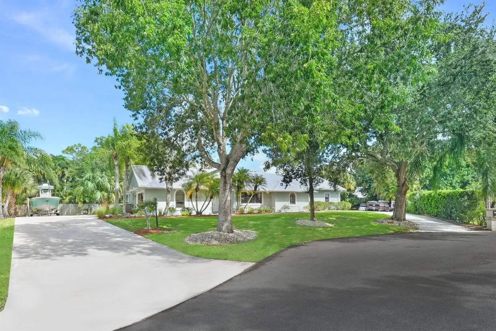 1225 SW Magnolia Bluff Drive, Palm City FL 34990 photo 2