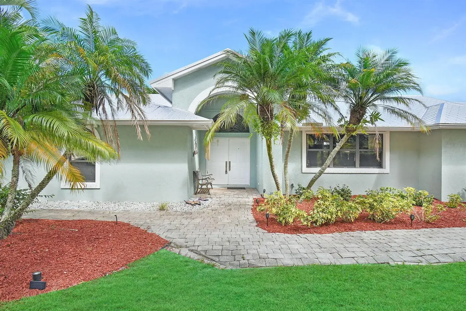 1225 SW Magnolia Bluff Drive, Palm City FL 34990 photo 3