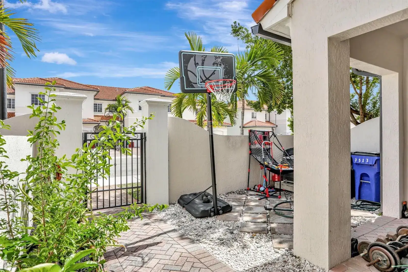 3513 NW 29TH Court, Lauderdale Lakes FL 33311 photo 4