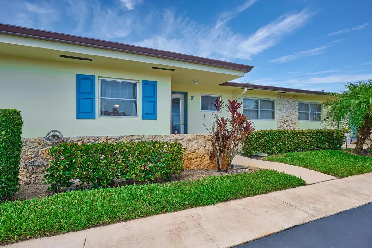 2804 Crosley Drive E # F, West Palm Beach FL 33415