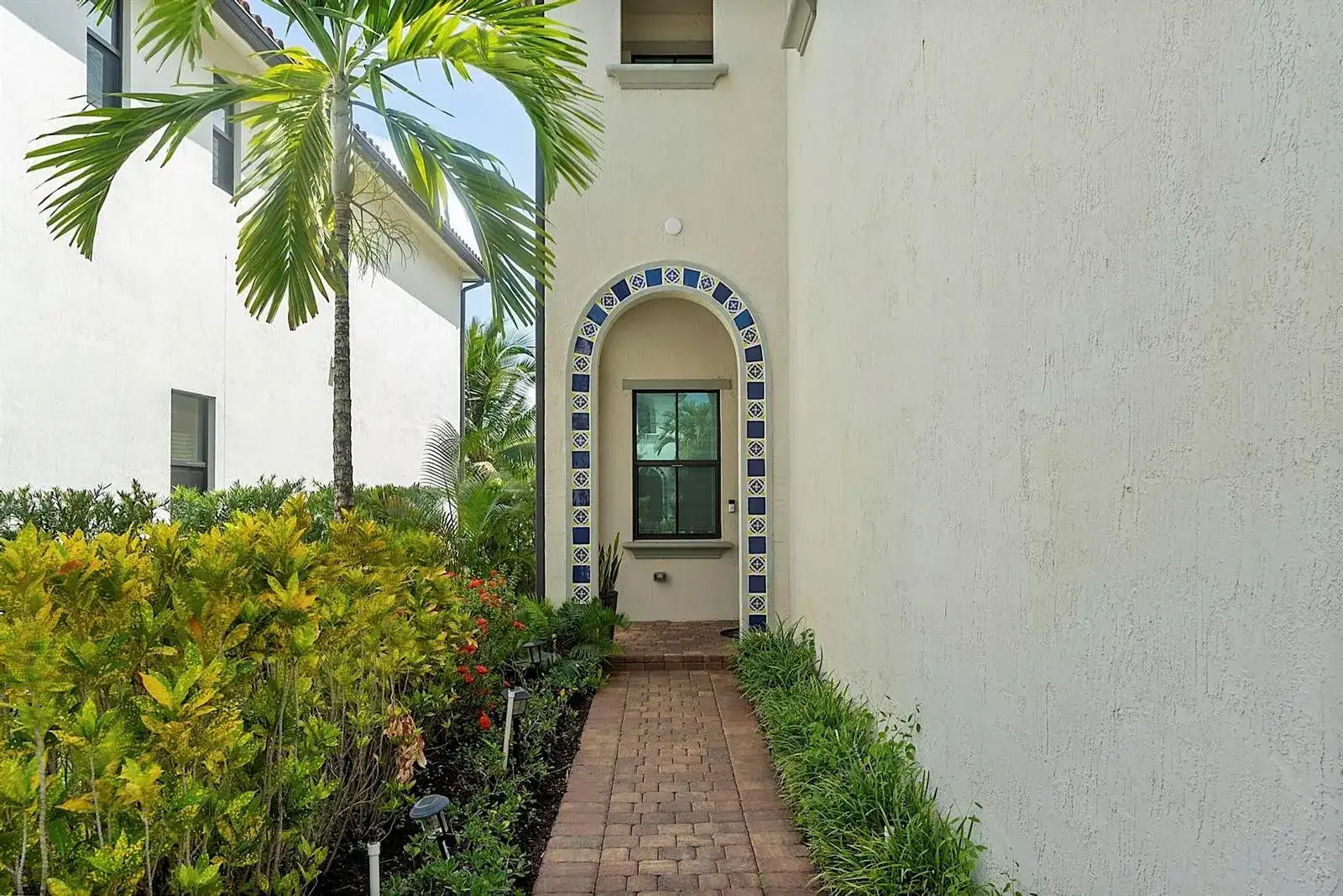 11824 SW 13th Court, Pembroke Pines FL 33025 photo 5