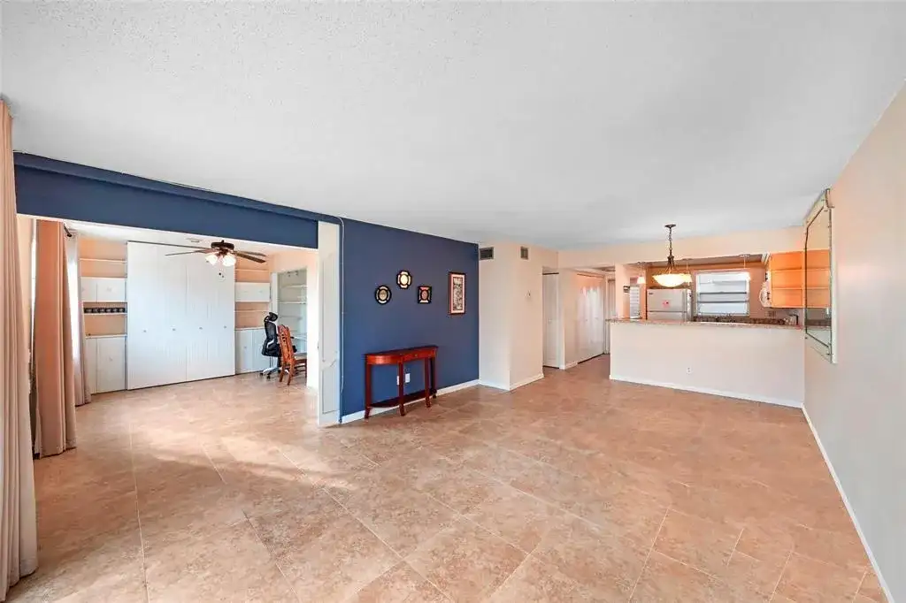 7500 NW 30th Place # 402, Sunrise FL 33313 photo 3