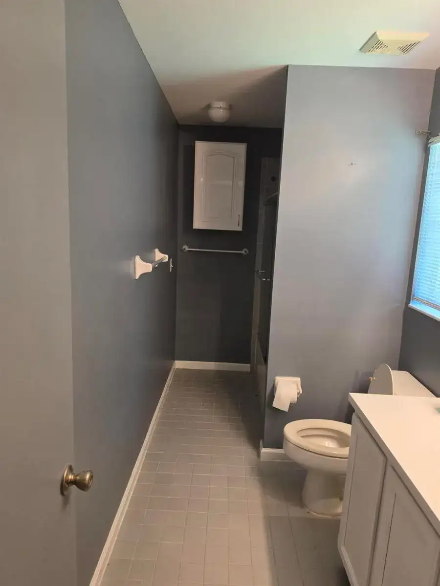 100 KINGS Way, Royal Palm Beach FL 33411 photo 2