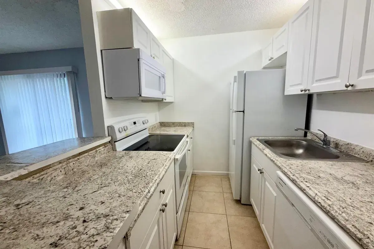 30 CROSSINGS Circle # A, Boynton Beach FL 33435