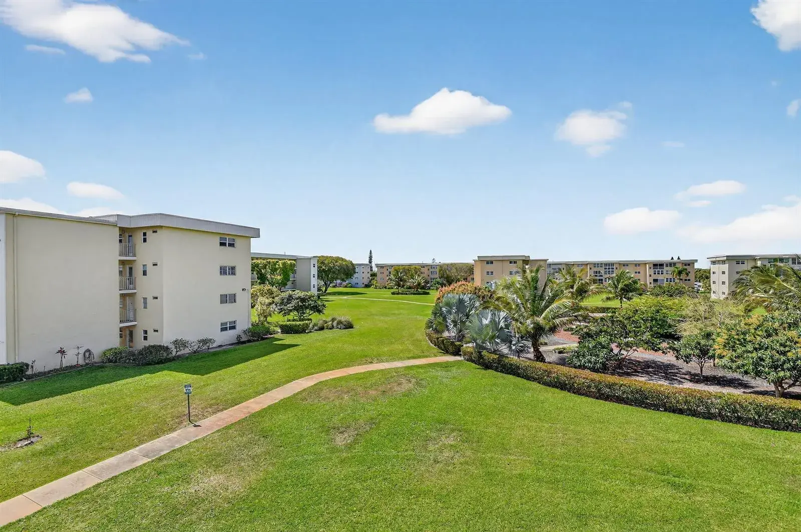 2615 NE 1ST Court # 312, Boynton Beach FL 33435
