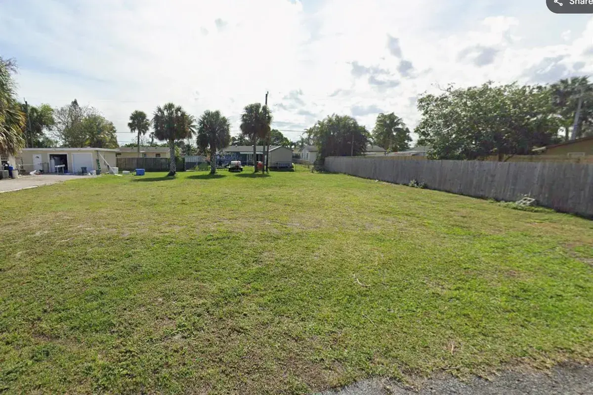 000 URANUS Terrace, West Palm Beach FL 33403