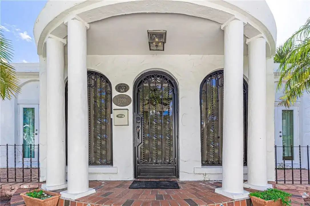 1220 SE 2ND Street, Fort Lauderdale FL 33301 photo 2