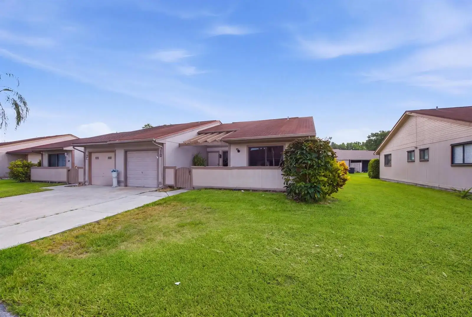 18 WINCHMORE Lane, Boynton Beach FL 33426 photo 2