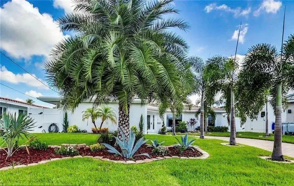 361 SE 9TH Court, Pompano Beach FL 33060