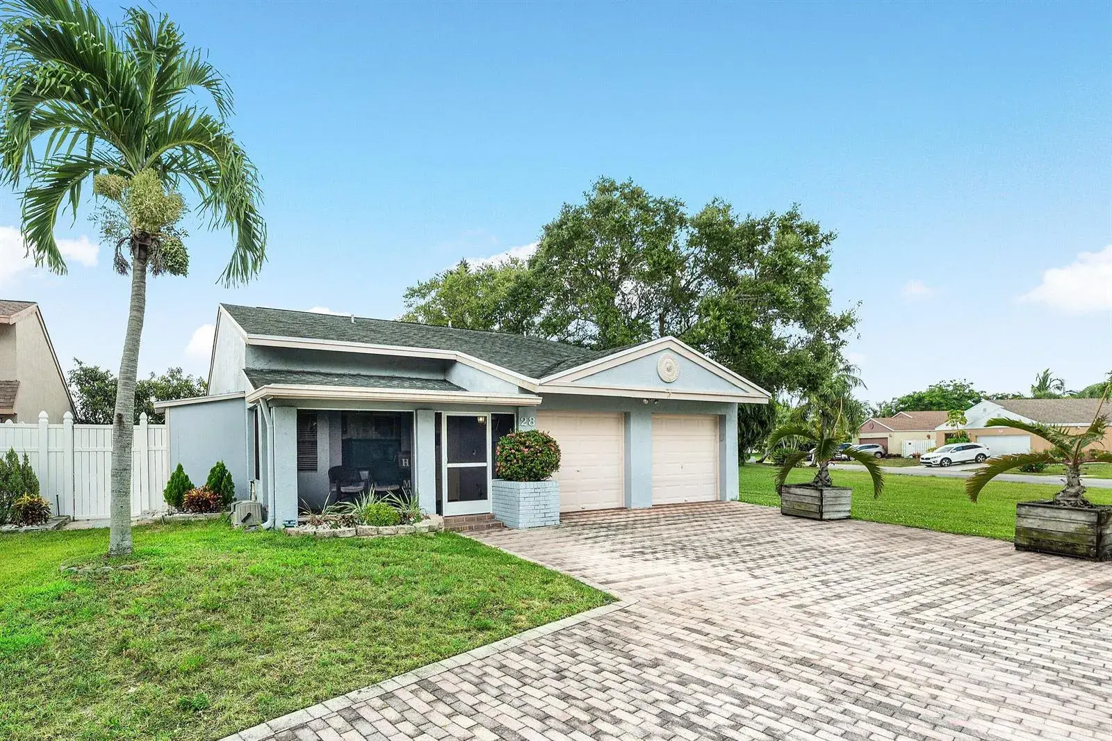 28 Paxford Lane, Boynton Beach FL 33426