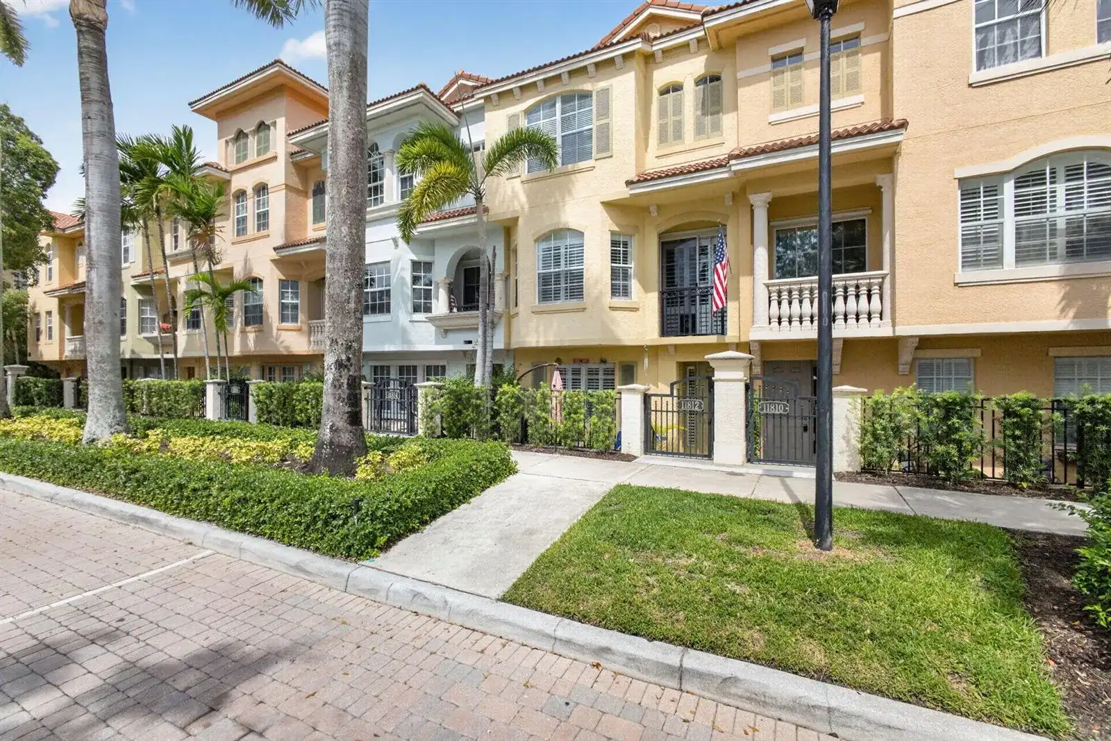 11812 Valencia Gardens Avenue, Palm Beach Gardens FL 33410