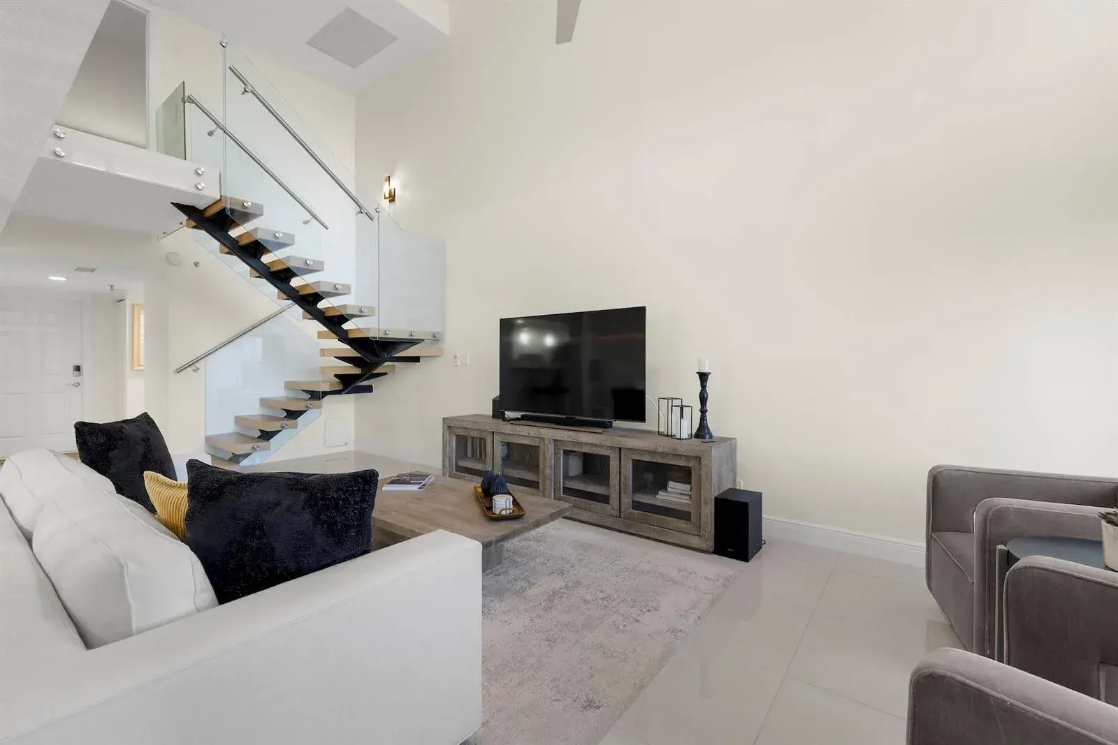 665 SE 21st Avenue # 104, Deerfield Beach FL 33441