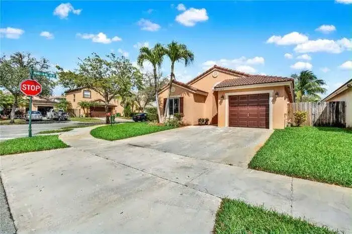 1507 SE 20TH Place, Homestead FL 33035 photo 2