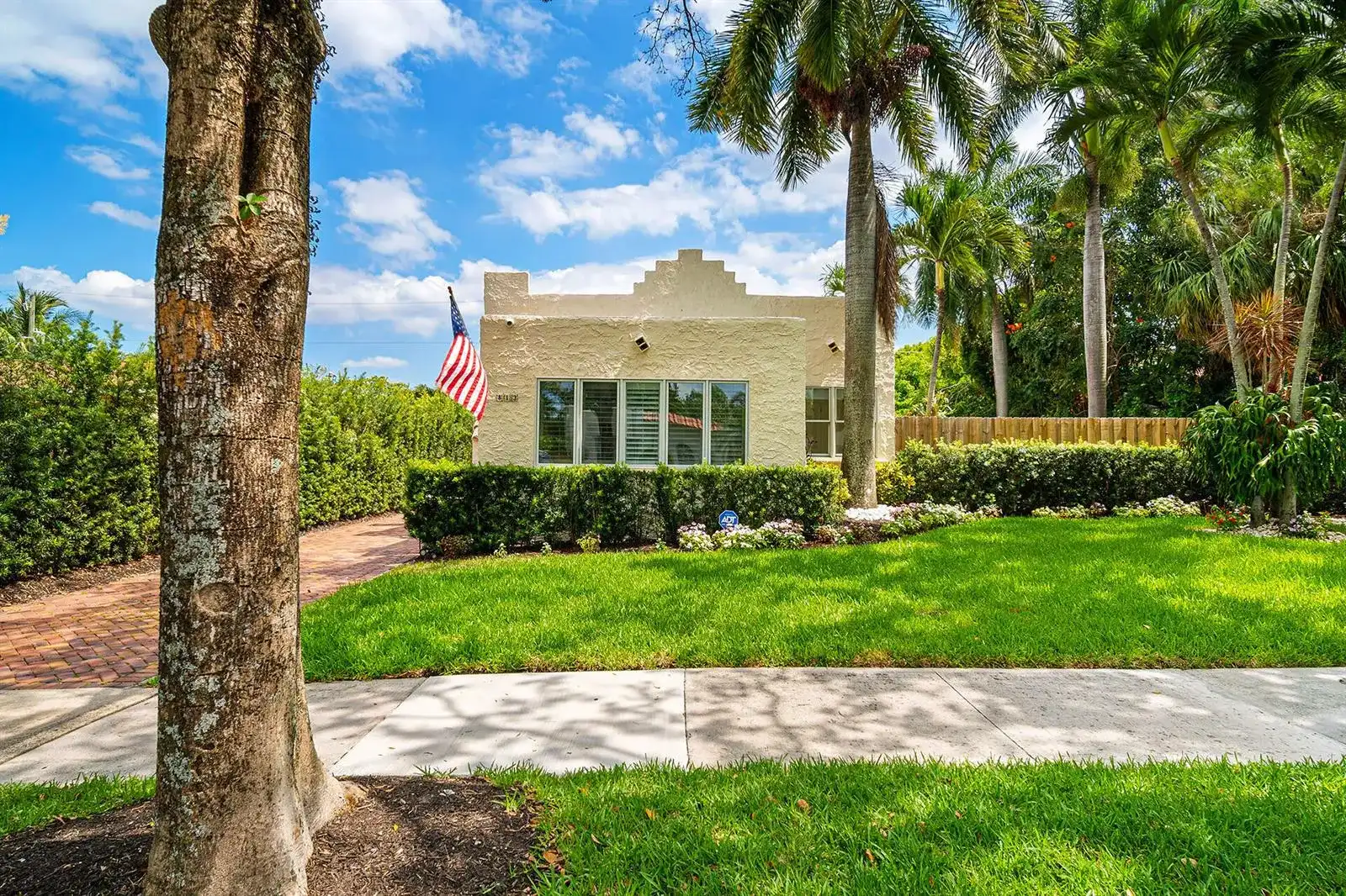 813 Avon Road, West Palm Beach FL 33401