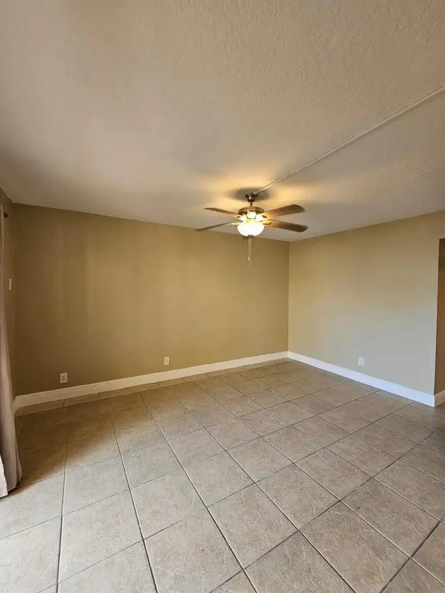 1200 W Blue Heron Boulevard # 5, Riviera Beach FL 33404 photo 4