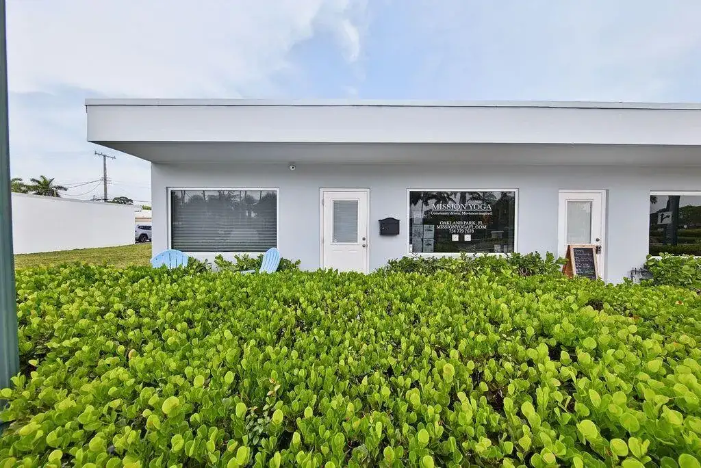 3400 NE 12TH Avenue, Oakland Park FL 33334 photo 3