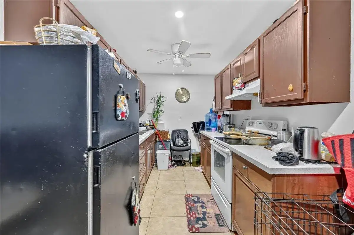 646 NE 38th Street, Oakland Park FL 33334 photo 4
