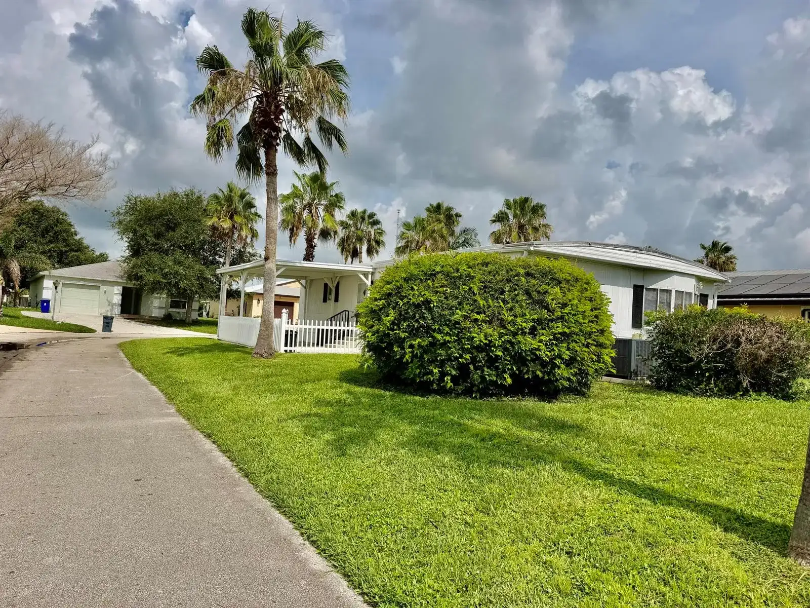 16 Grande Vista Way, Port St. Lucie FL 34952