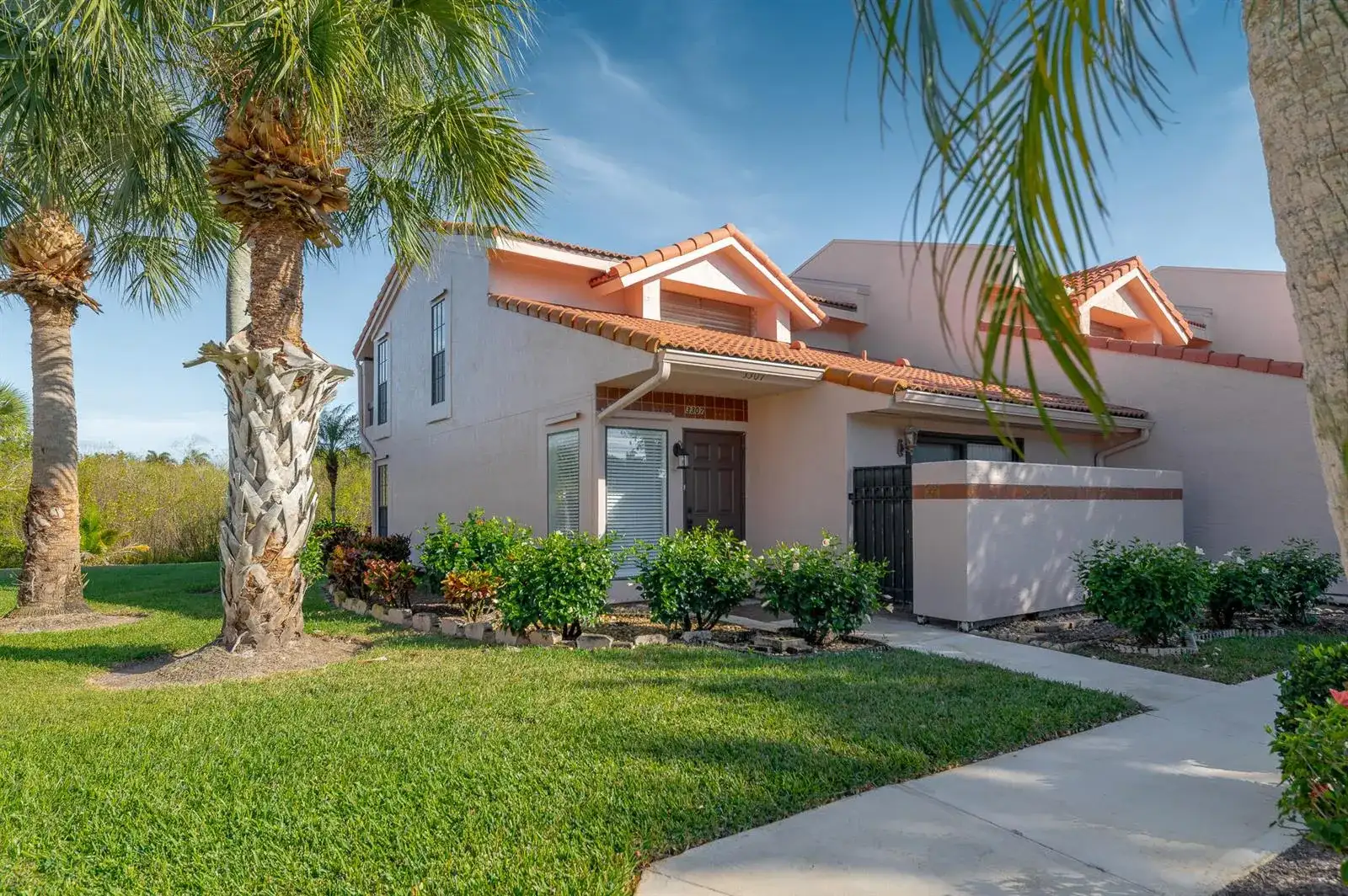 3307 SE SANDPIPER Circle, Port St. Lucie FL 34952 photo 2