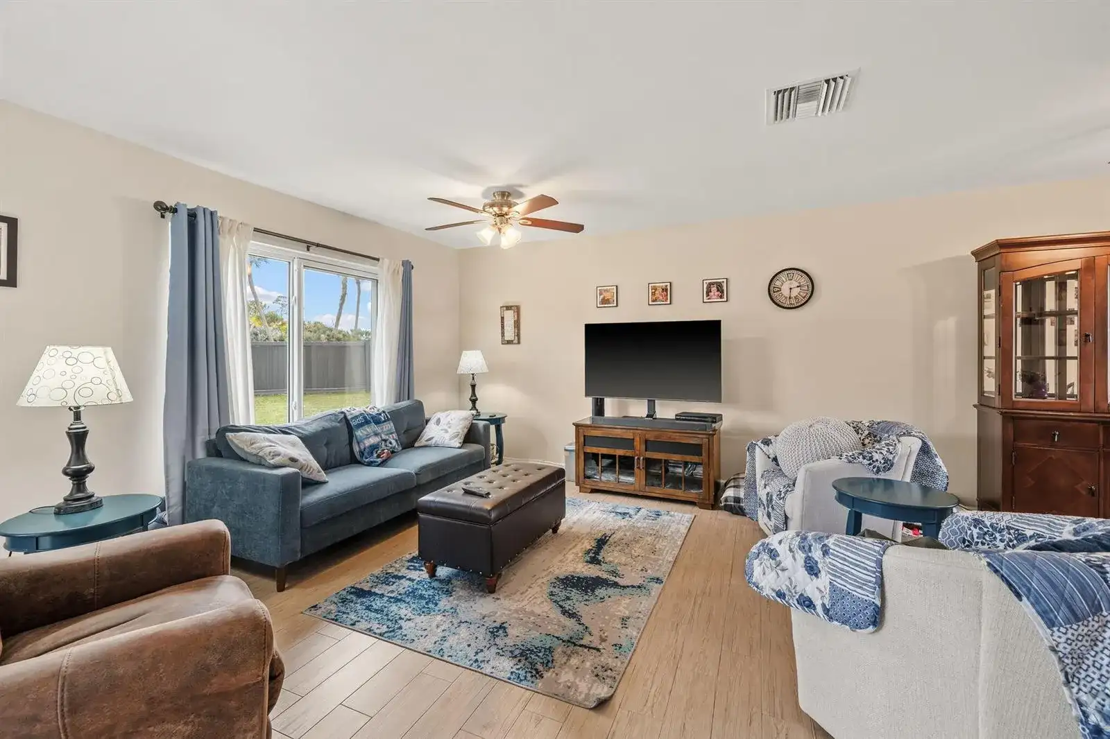 119 Lakeside Circle, Jupiter FL 33458 photo 4