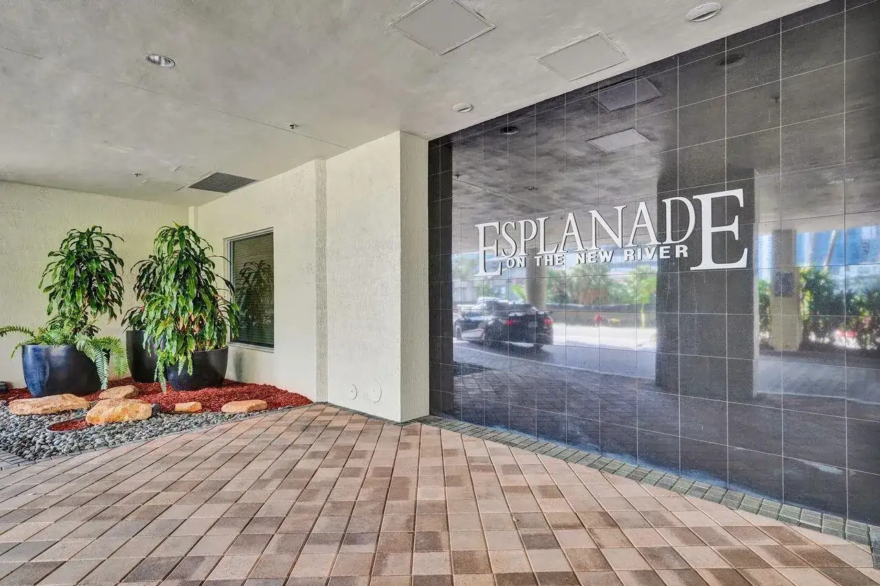 401 SW 4th Avenue # 203, Fort Lauderdale FL 33315 photo 2