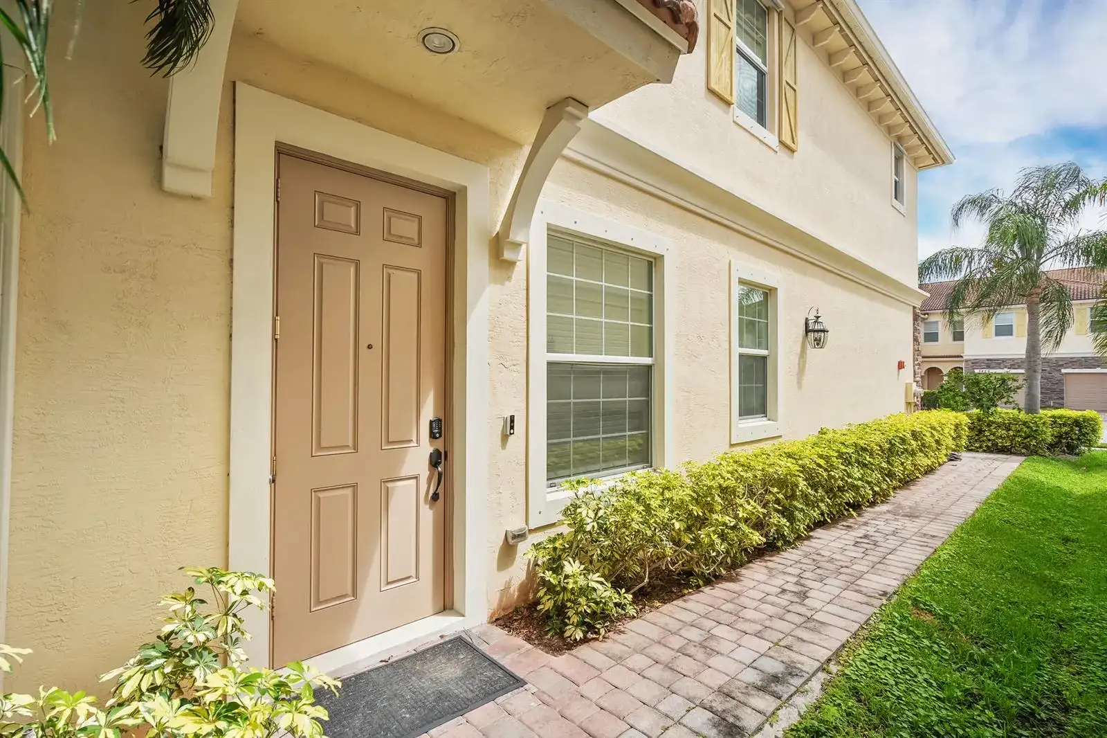 9456 SW MERLIN Court, Stuart FL 34997 photo 5