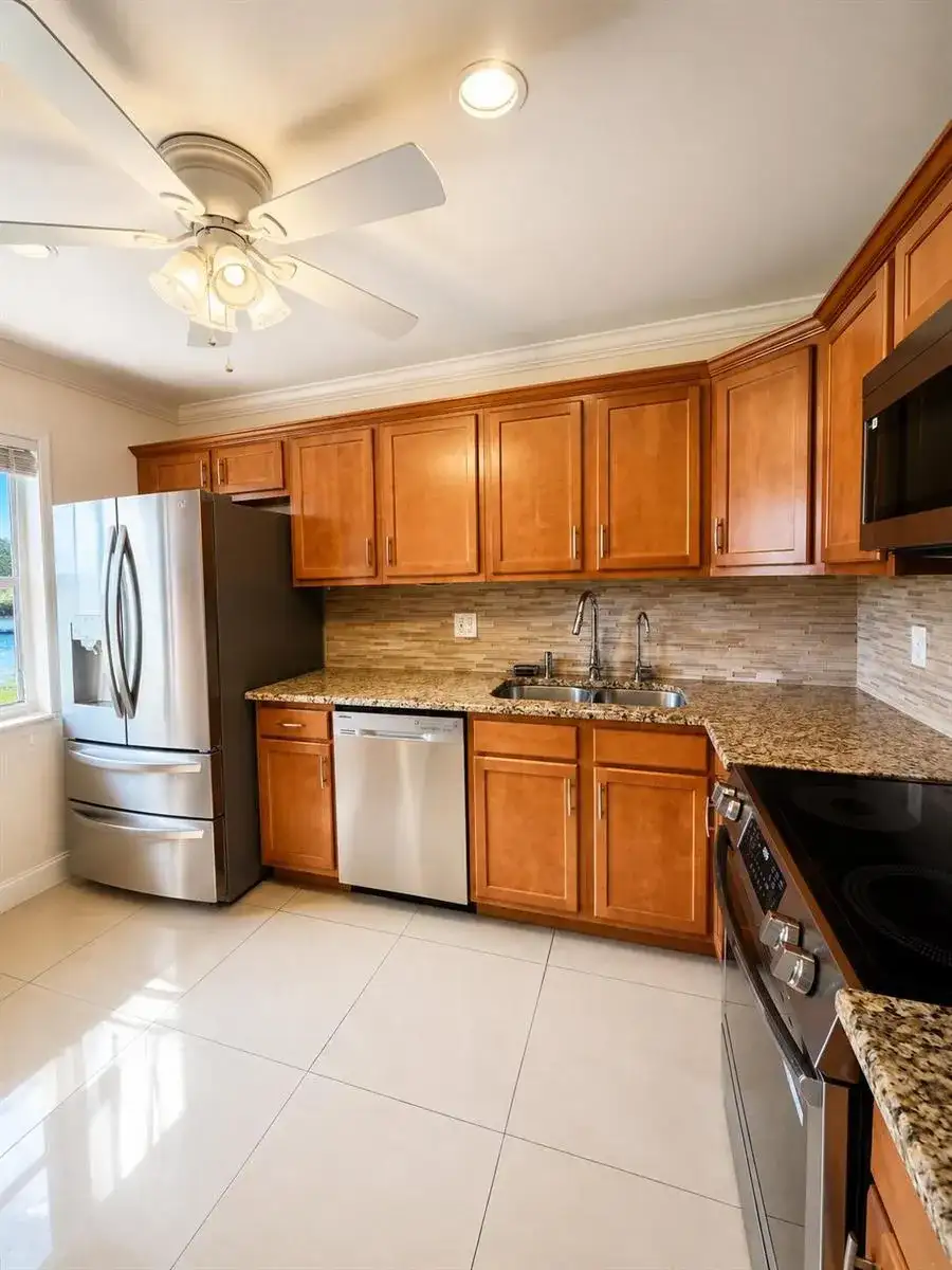 157 LAKE ANNE Drive, West Palm Beach FL 33411 photo 2