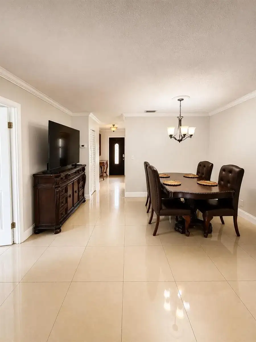 157 LAKE ANNE Drive, West Palm Beach FL 33411 photo 4
