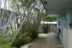 2220 N 19TH Avenue # 4, Hollywood FL 33020 photo 2