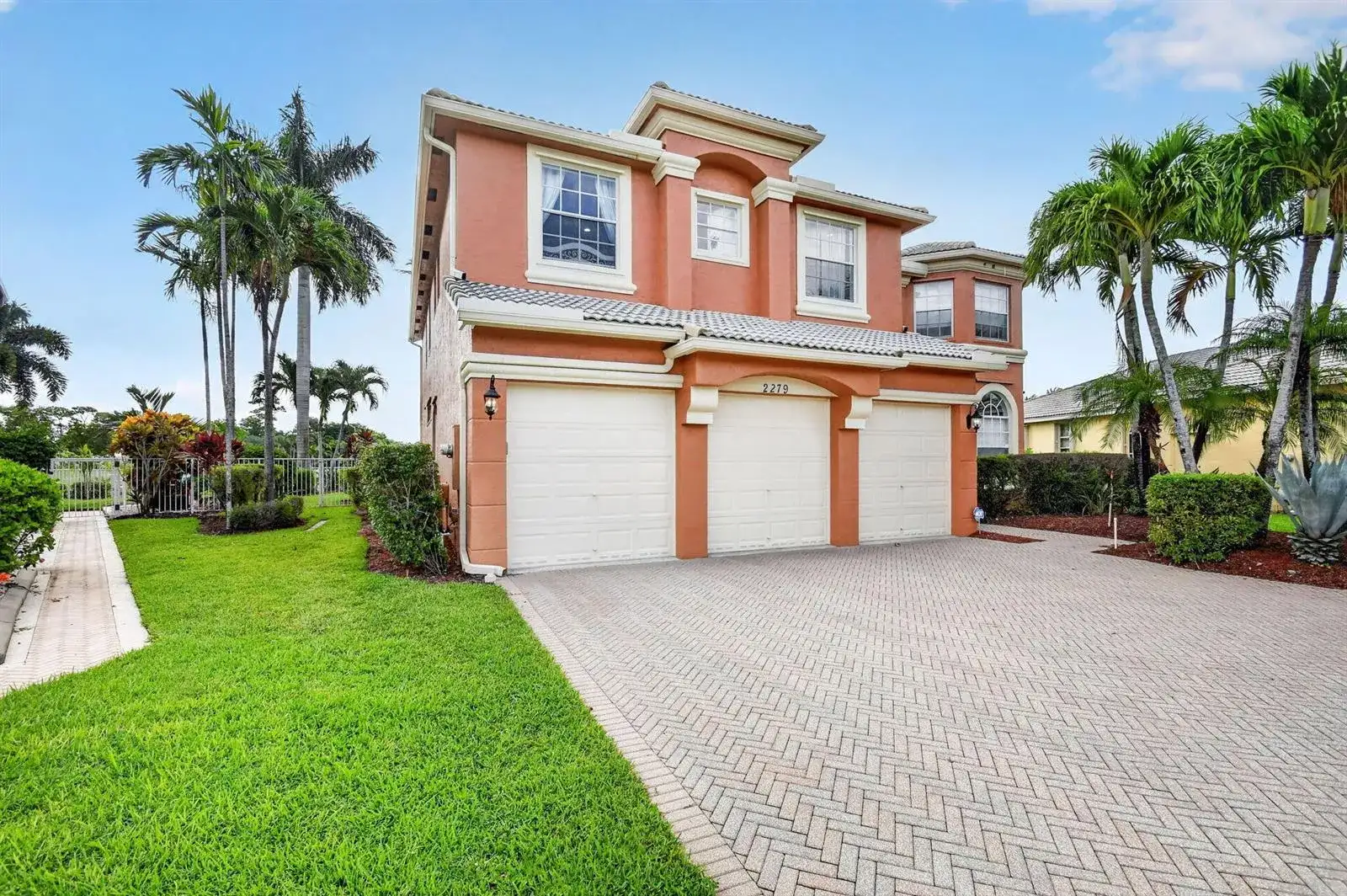 2279 Ridgewood Circle, Royal Palm Beach FL 33411 photo 3