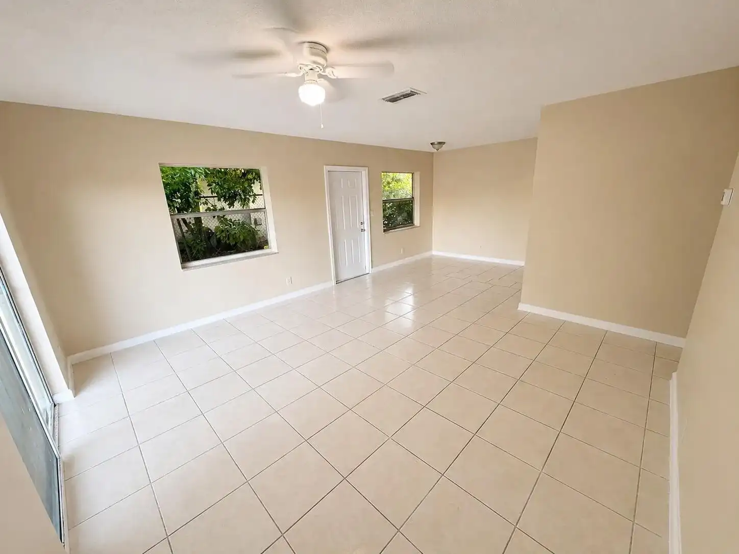 4151 NW 30TH Terrace # 3, Lauderdale Lakes FL 33309