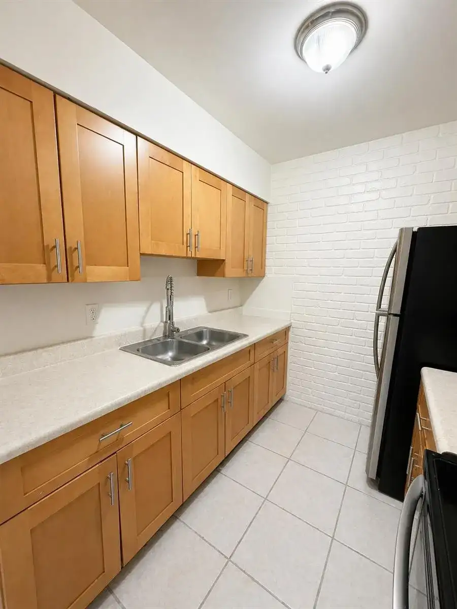 4151 NW 30TH Terrace # 3, Lauderdale Lakes FL 33309 photo 3