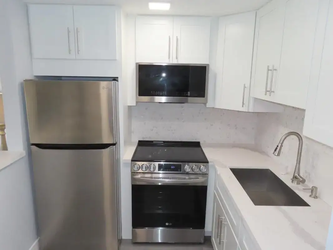 101 Hastings G, West Palm Beach FL 33417 photo 5