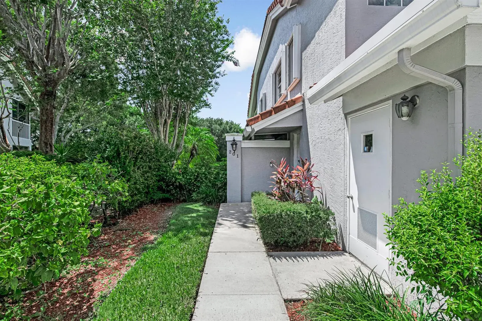7027 Summer Tree Drive # 201, Boynton Beach FL 33437