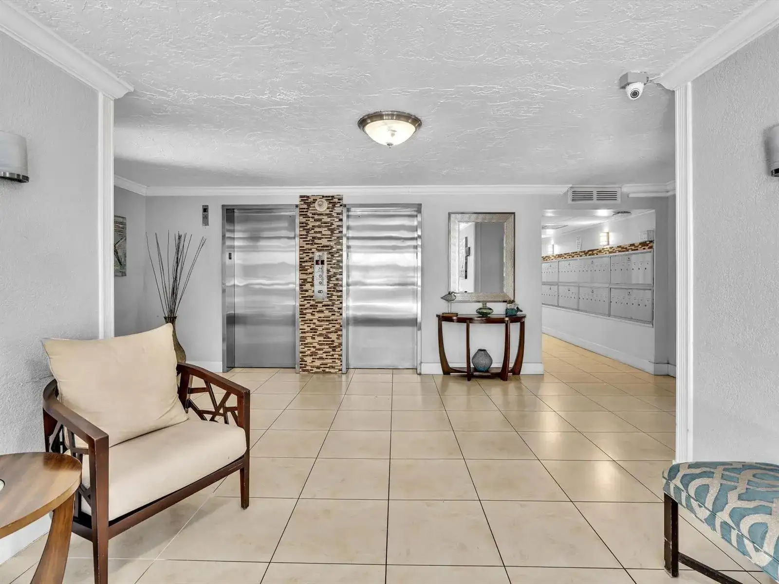 605 OAKS Drive # 810, Pompano Beach FL 33069 photo 4