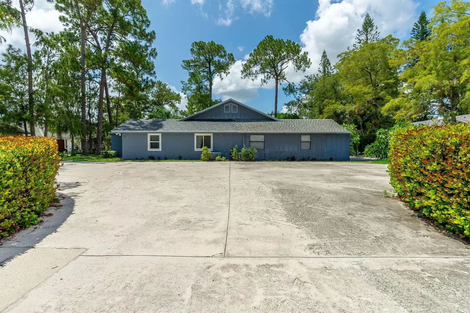 1073 Goldenrod Road, Wellington FL 33414 photo 2