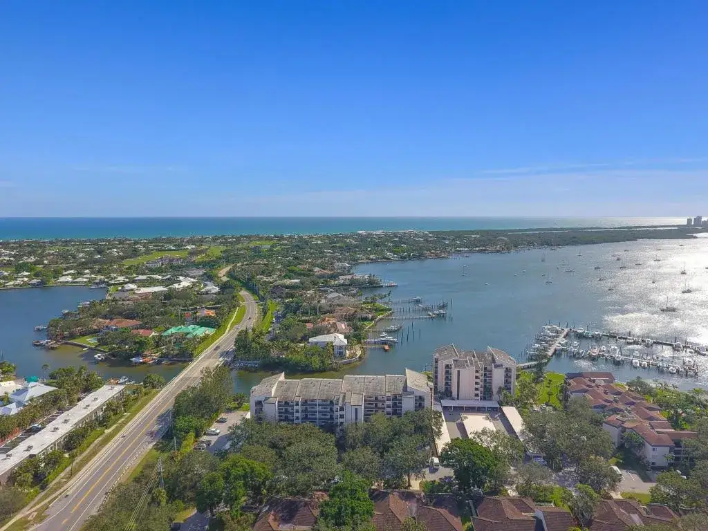 11370 Twelve Oaks Way # 614, North Palm Beach FL 33408