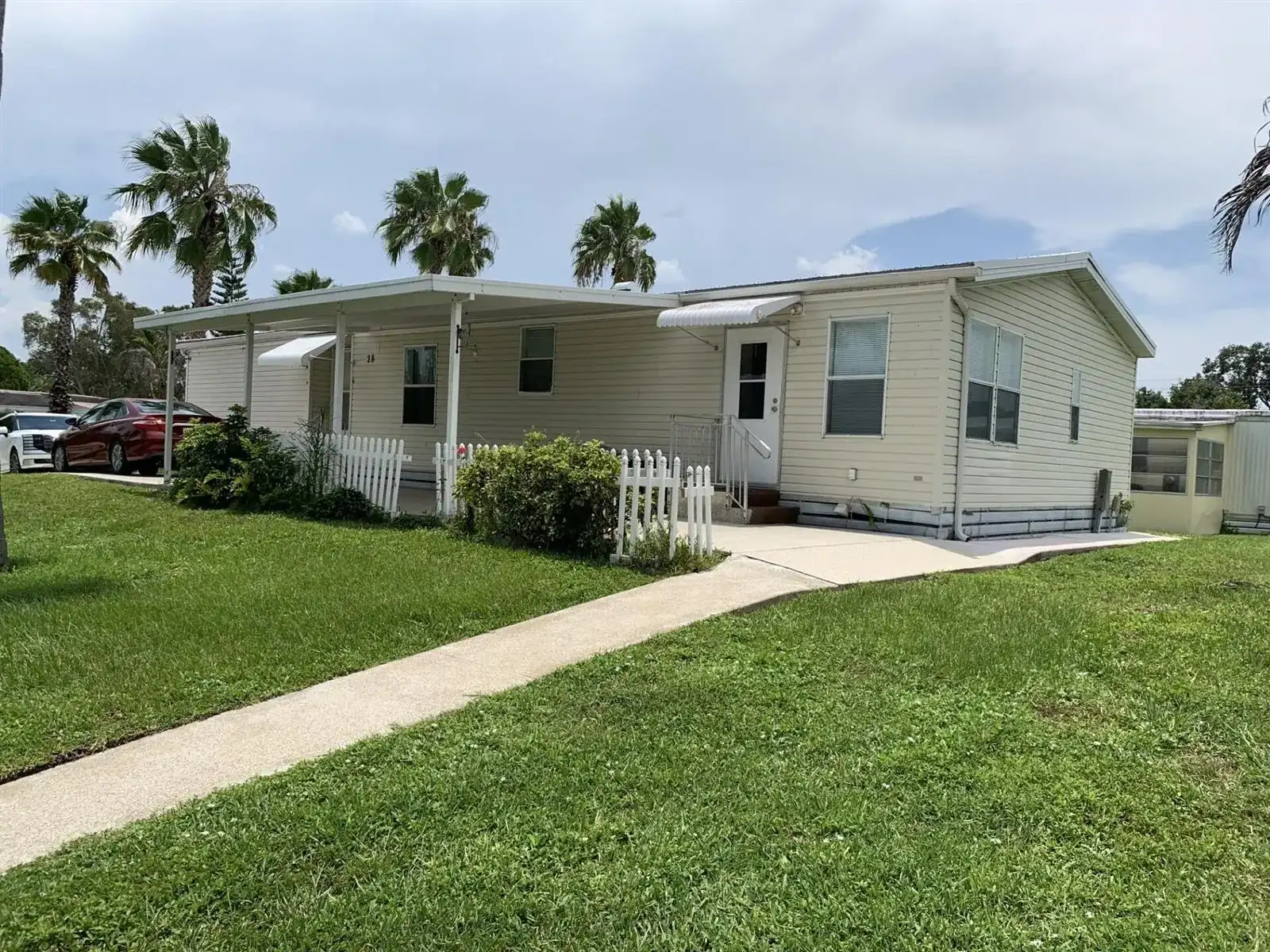 28 SE Flamenco Way, Port St. Lucie FL 34952