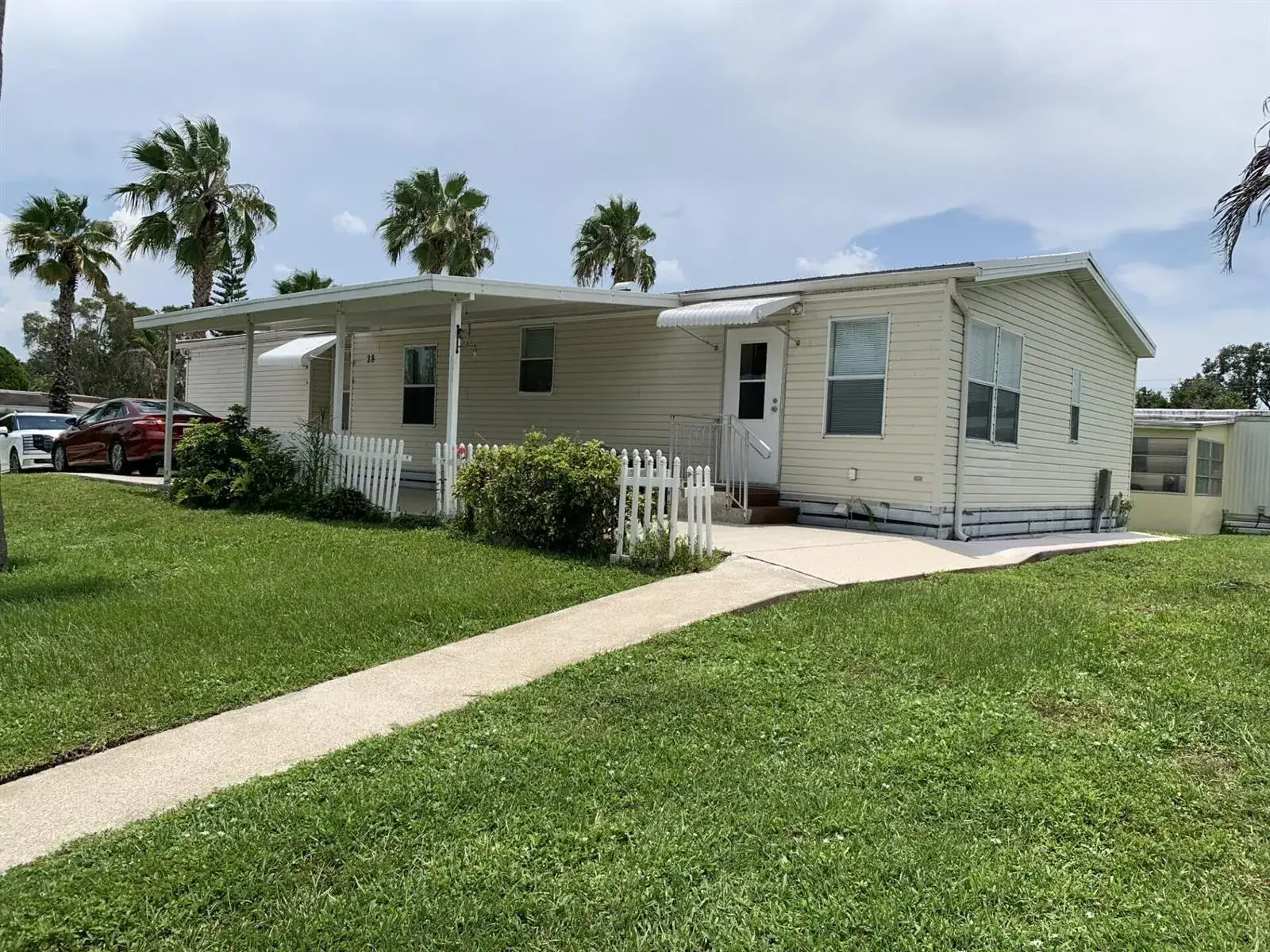 28 SE Flamenco Way, Port St. Lucie FL 34952
