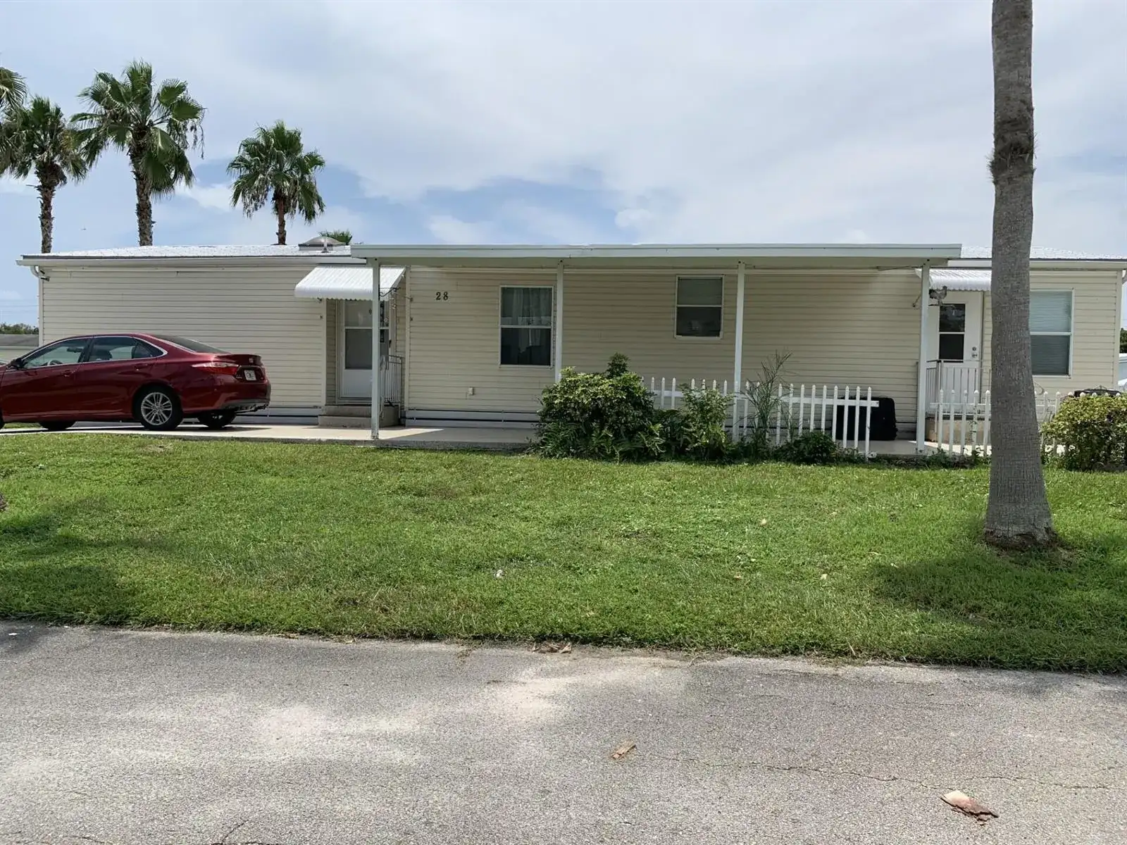 28 SE Flamenco Way, Port St. Lucie FL 34952 photo 2