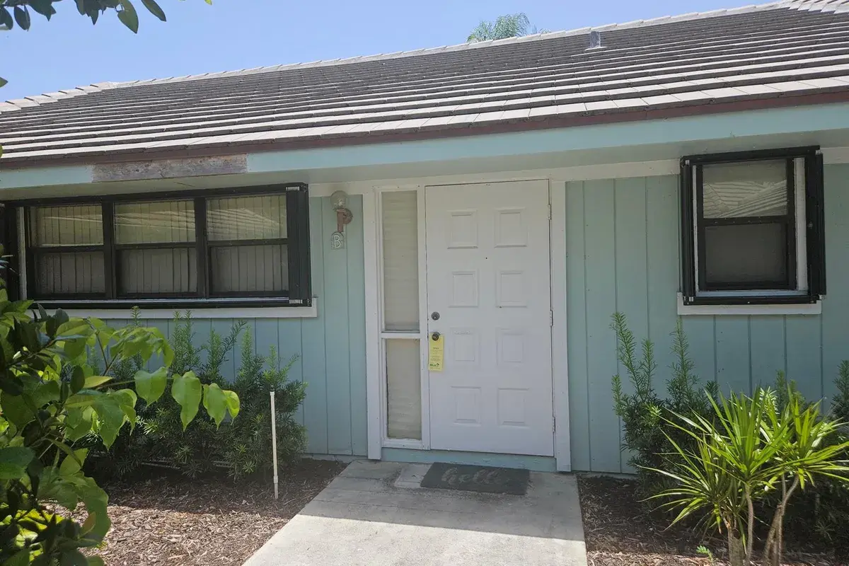 1127 E SEMINOLE Avenue # 22B, Jupiter FL 33477