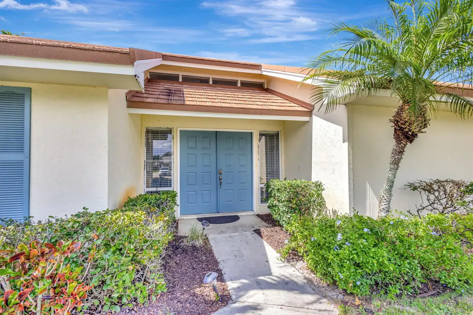 88 Pinehill Trail E, Tequesta FL 33469 photo 3