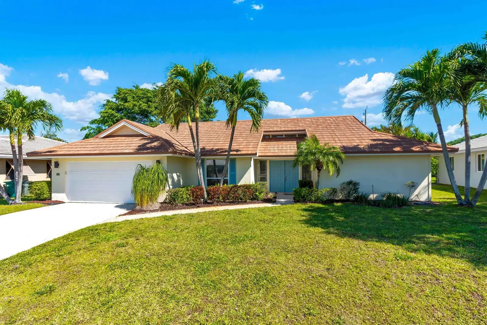 88 Pinehill Trail E, Tequesta FL 33469 photo 2
