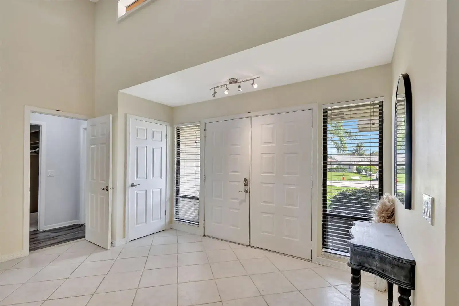 88 Pinehill Trail E, Tequesta FL 33469 photo 4