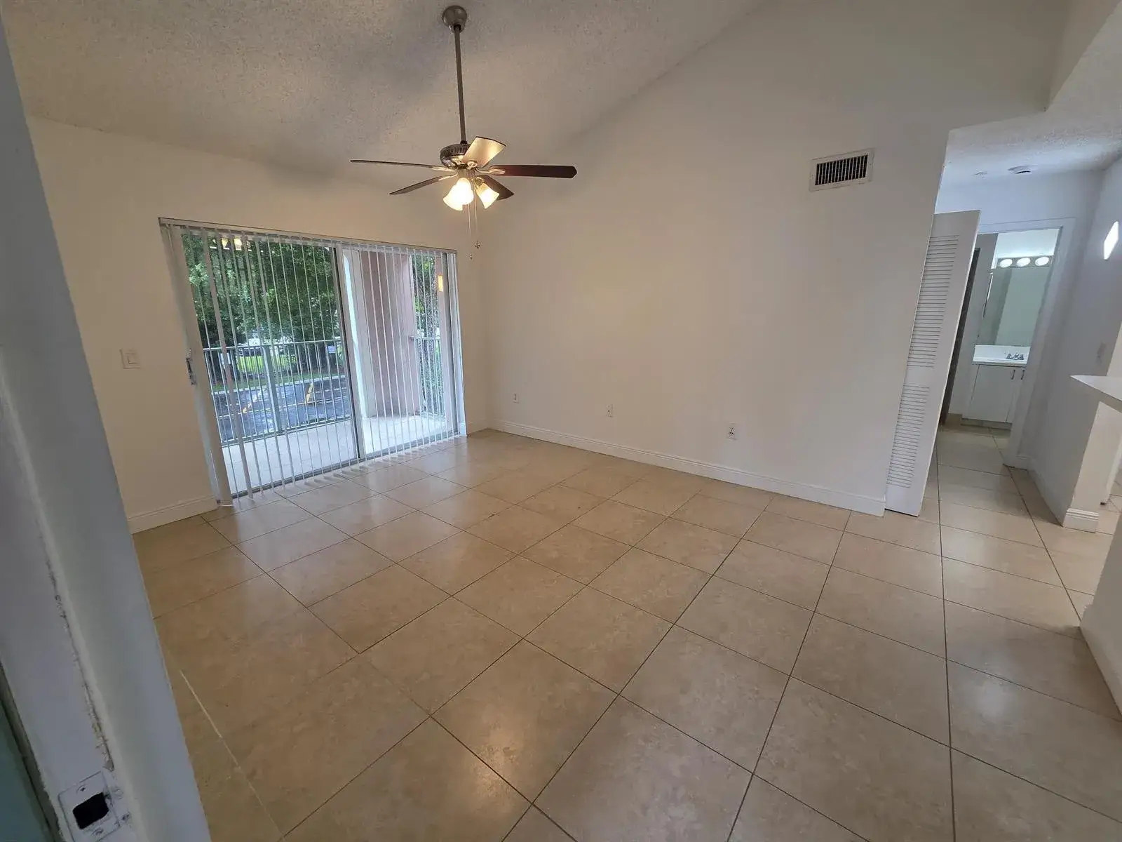 12130 SAINT ANDREWS Place # 207, Miramar FL 33025