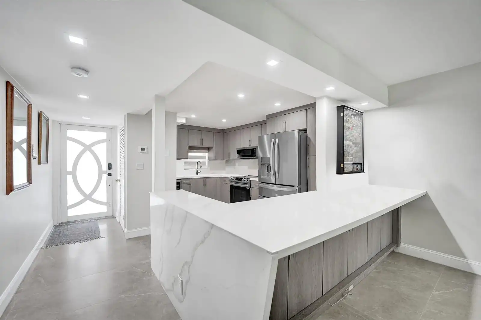 9410 N Hollybrook Lake Drive # 201, Pembroke Pines FL 33025